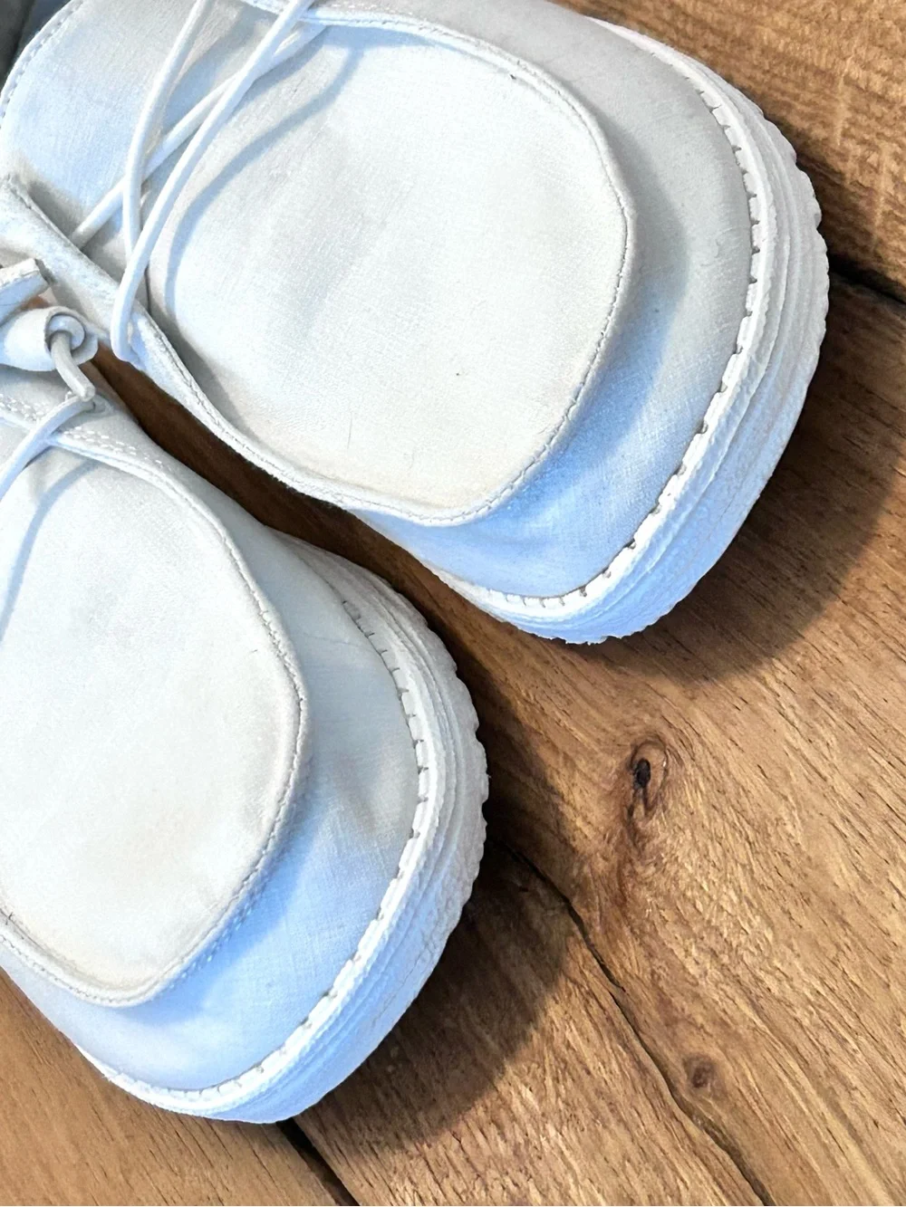 Hey Dudes Wendy Chambray White Canvas Slip-On Shoes Women’s Sz 10 - Picture 4 of 12